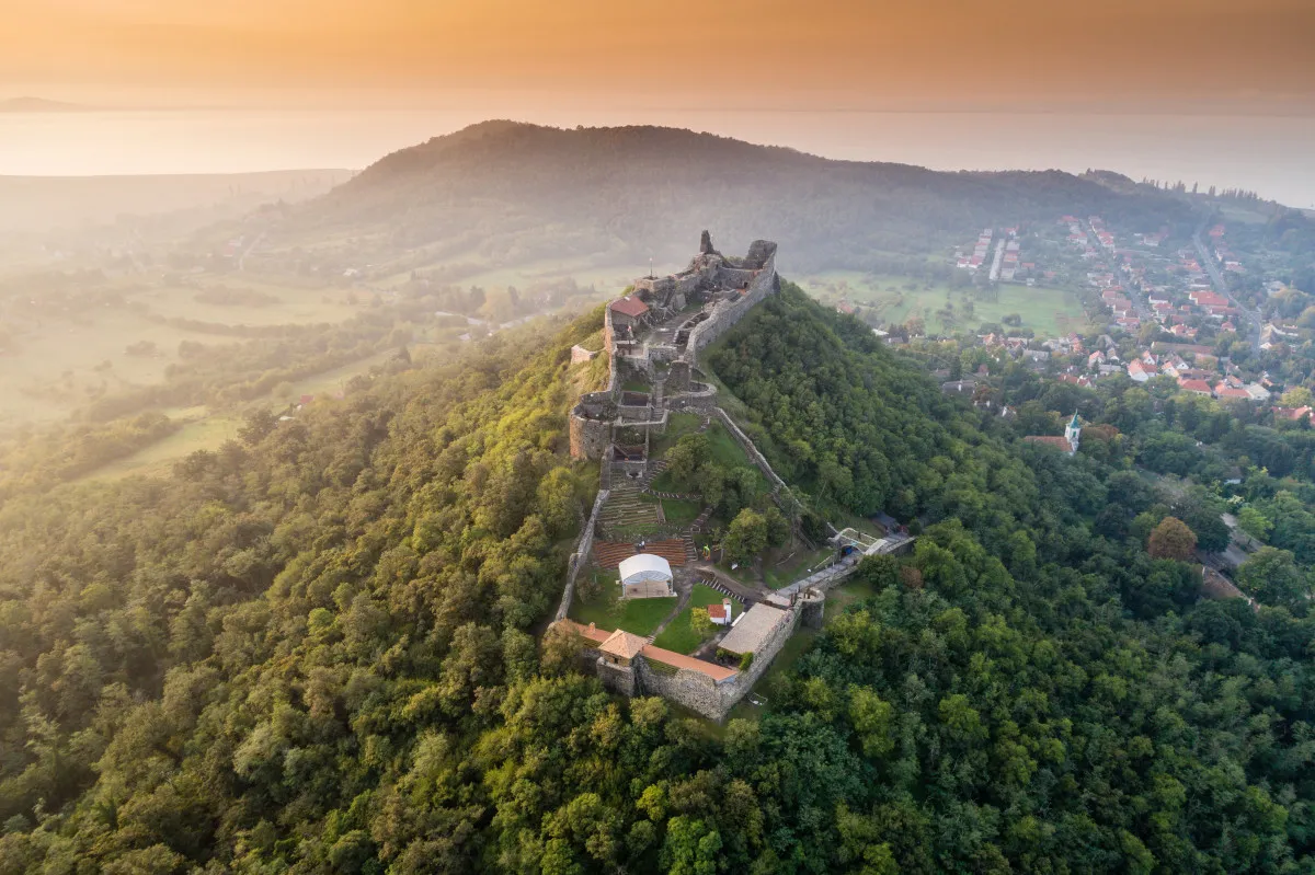 A Balaton-felvidék legelképesztőbb látnivalói - szigligeti vár