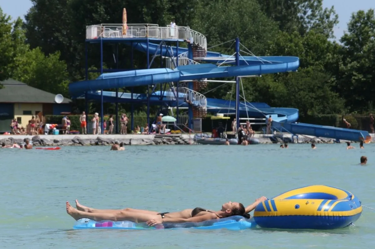 MANDULAVIRÁG STRAND, Balatonakali - Fotó: balatonakali.hu