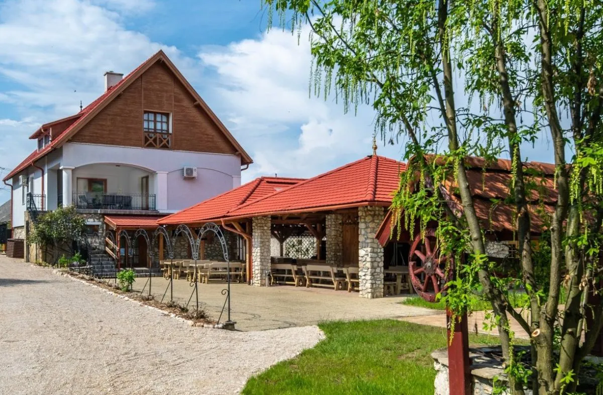Wellness a Bakonyban: Ferrata Vendégház Csesznek