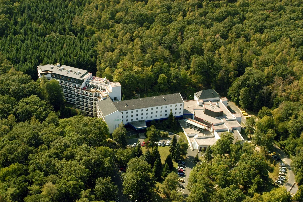 Hotel Lövér wellness hotel csodás környezetben vár Sopronban.