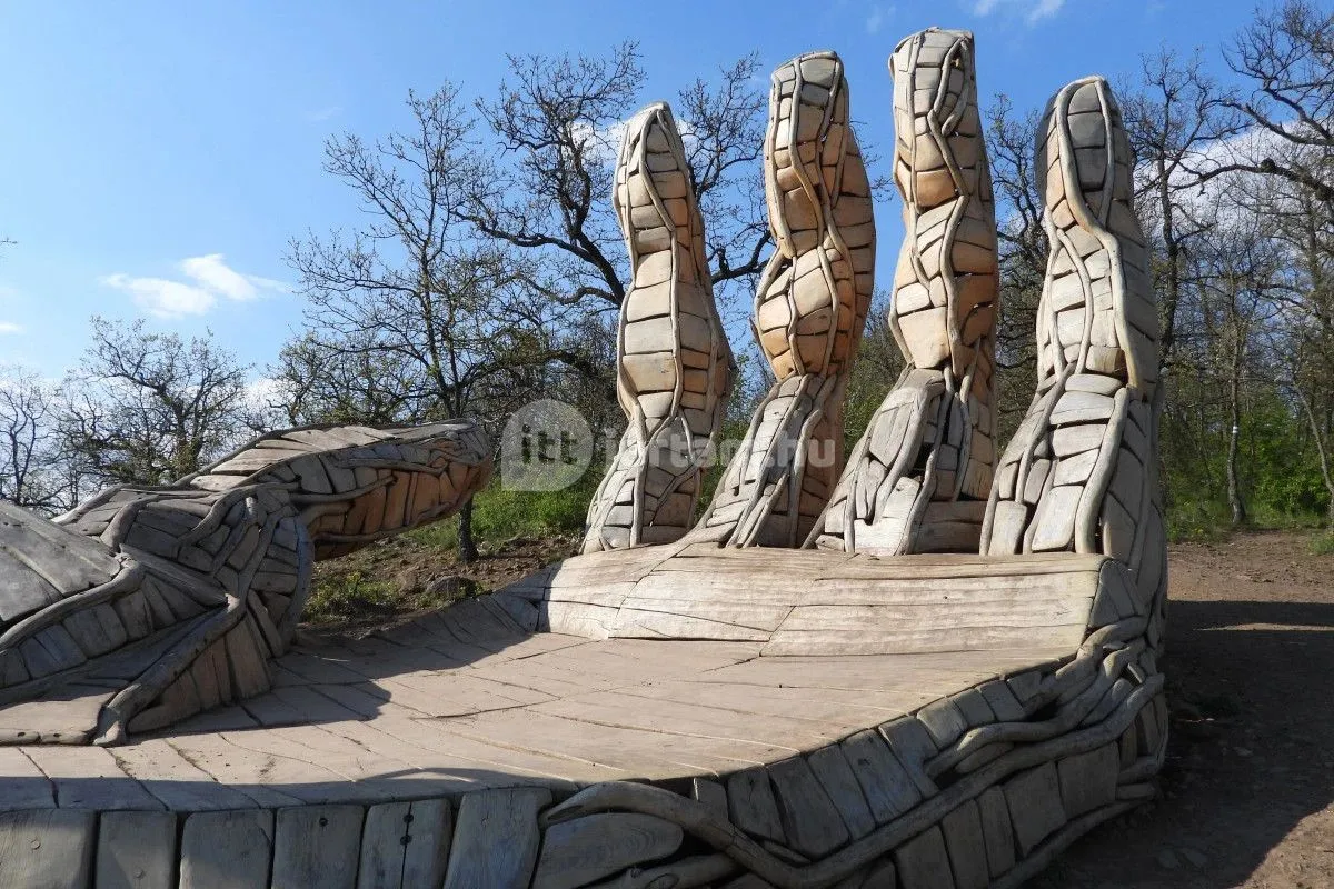 Szár-hegyi panoráma az Isten tenyere-kilátóról