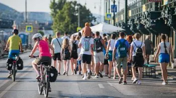 Ezen a hétvégén is szabad a Pesti alsó rakpart