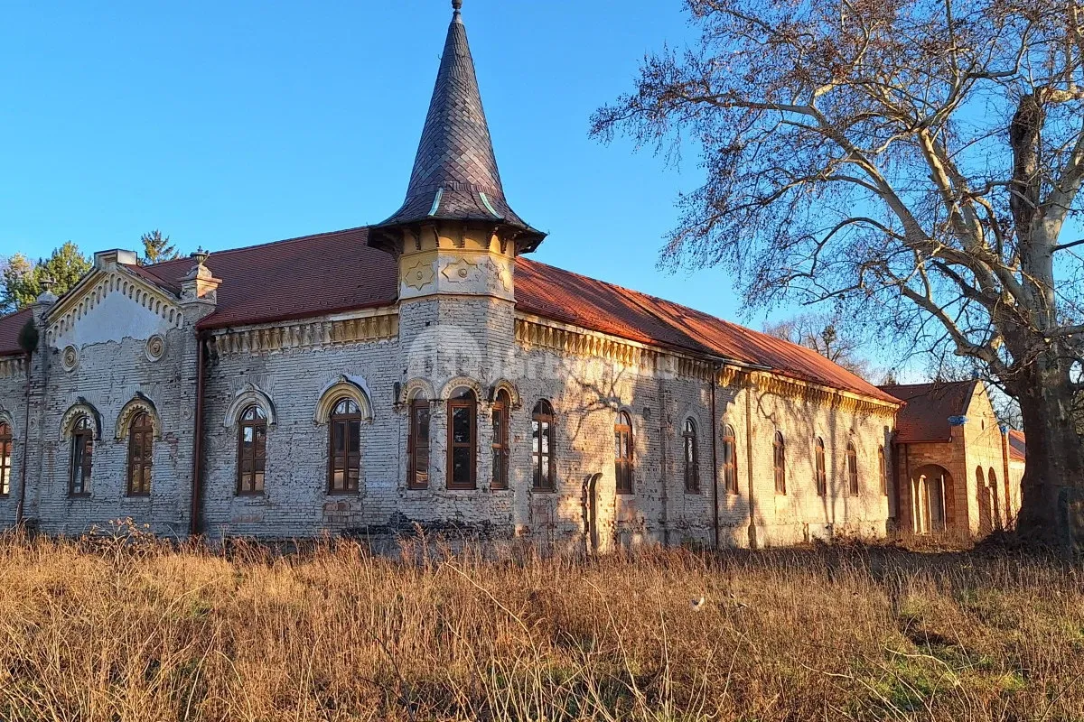 11 különleges hely Magyarországon - Jankovich-Bésán kastély, Gic