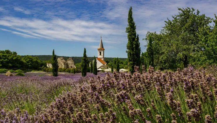 Csoda minden kanyarban: 10 festői falvacska a Balaton északi partján