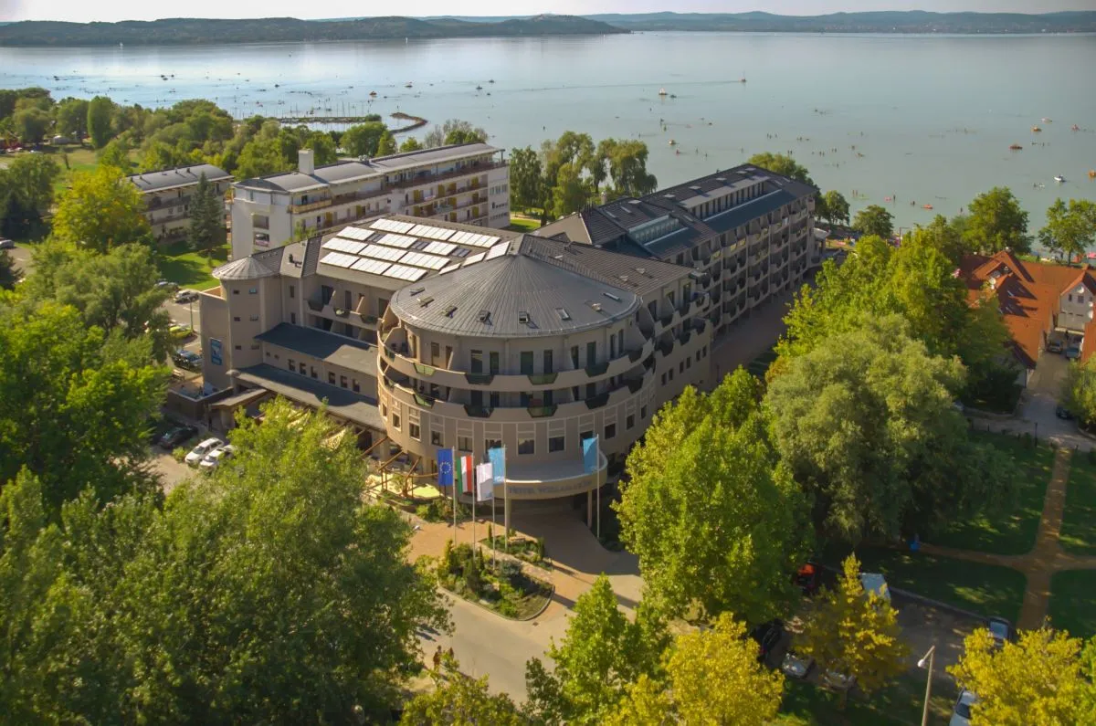 Hotel Wellamarin**** Zamárdi - Közvetlen vízparti elhelyezkedés