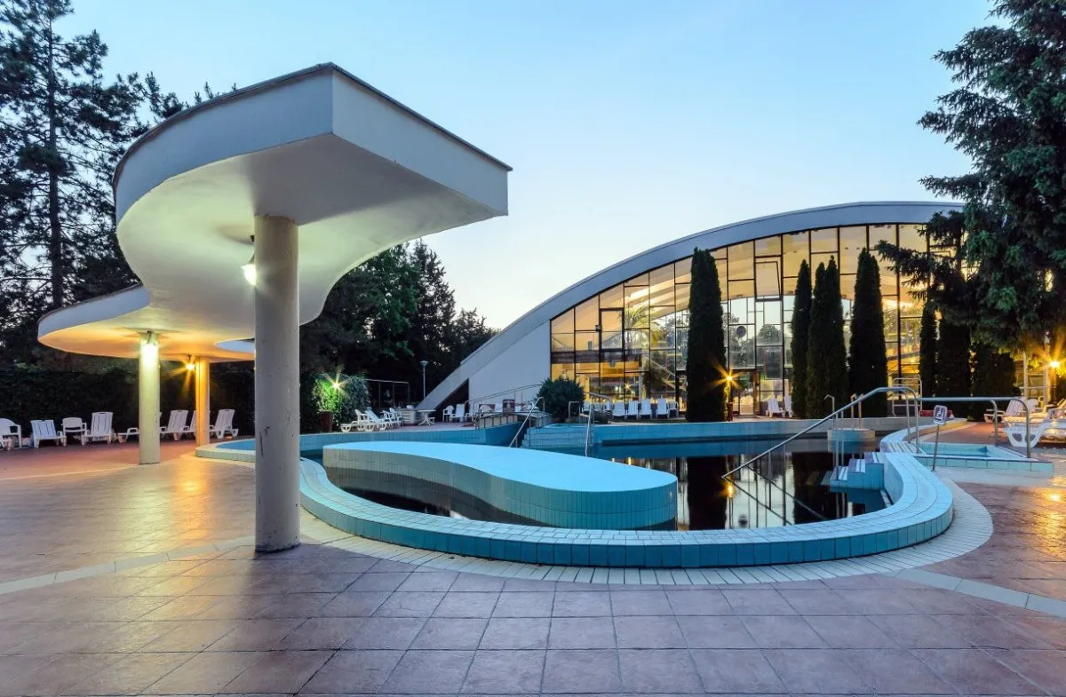 Magyarországi kültéri medencés szállások - Hunguest Hotel Béke Hajdúszoboszló