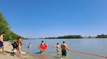 Új dunai szabadstrand nyílt Budapesten: Duna-fürdő Árasztó-part