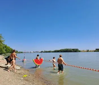 Új dunai szabadstrand nyílt Budapesten: Duna-fürdő Árasztó-part
