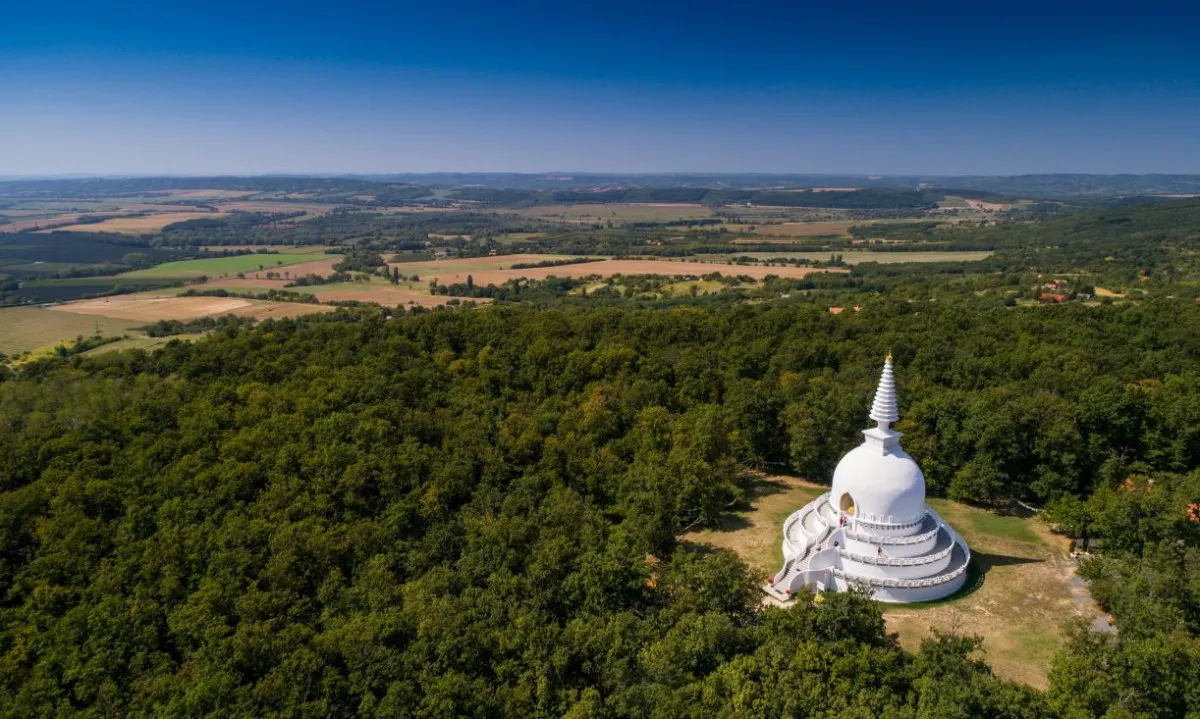 Zalaszántói Béke Sztúpa, Európa egyik legnagyobb buddhista sztúpája, spirituális látnivaló Magyarországon