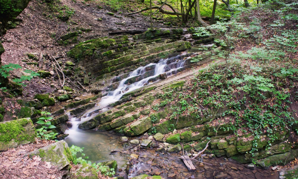 Óbányai látnivalók - Ferde-vízesés/ Tündérlépcső, a 150 millió éves természeti képződmény