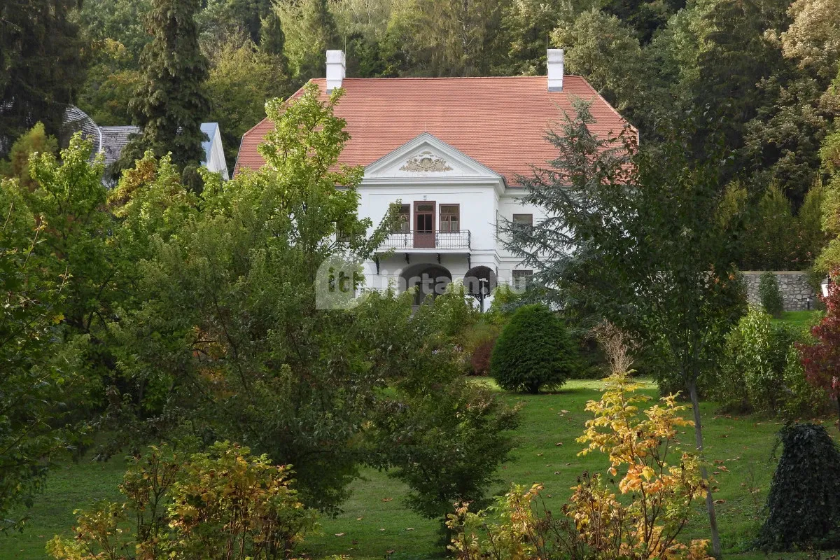 Túrapontok a Zengő lábánál - Püspökszentlátszlói arborétum és kastély, káprázatos mesevilág helyszíne