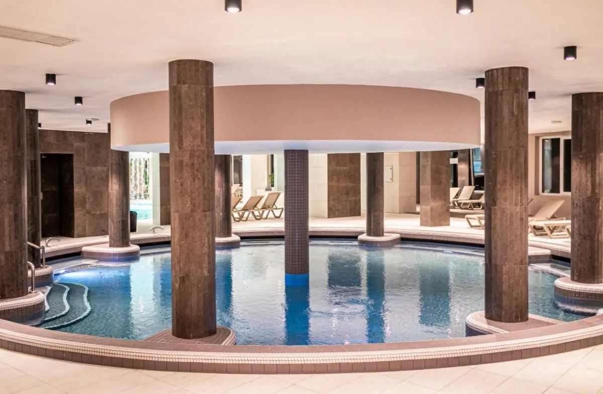 Ambient Hotel & ThermalSPA Sikonda – Mecsek-völgyi termálmedencék