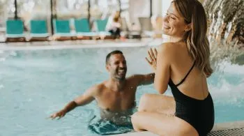TOP 10 wellness hotel medencével – fürdőzz élményekben itthon