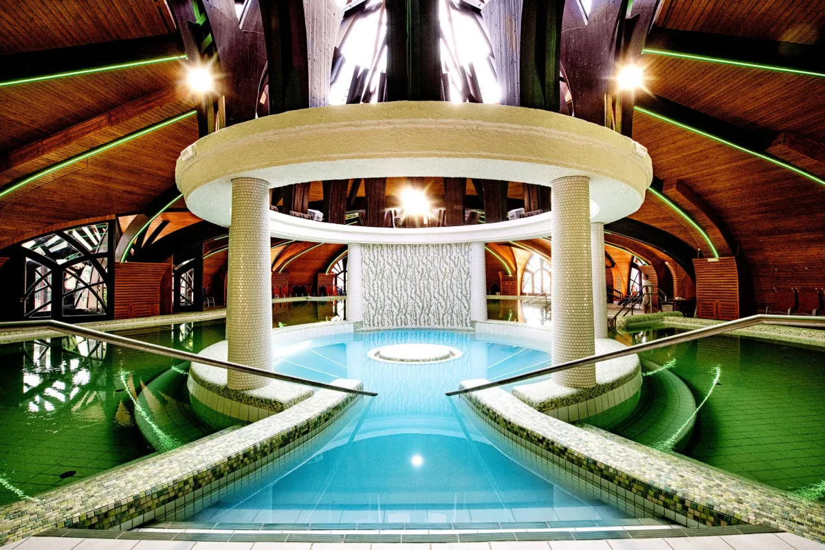 A gyógyvizéről híres Zalakarosi Fürdő /Fotó: Zalakarosi Fürdő Facebook oldala