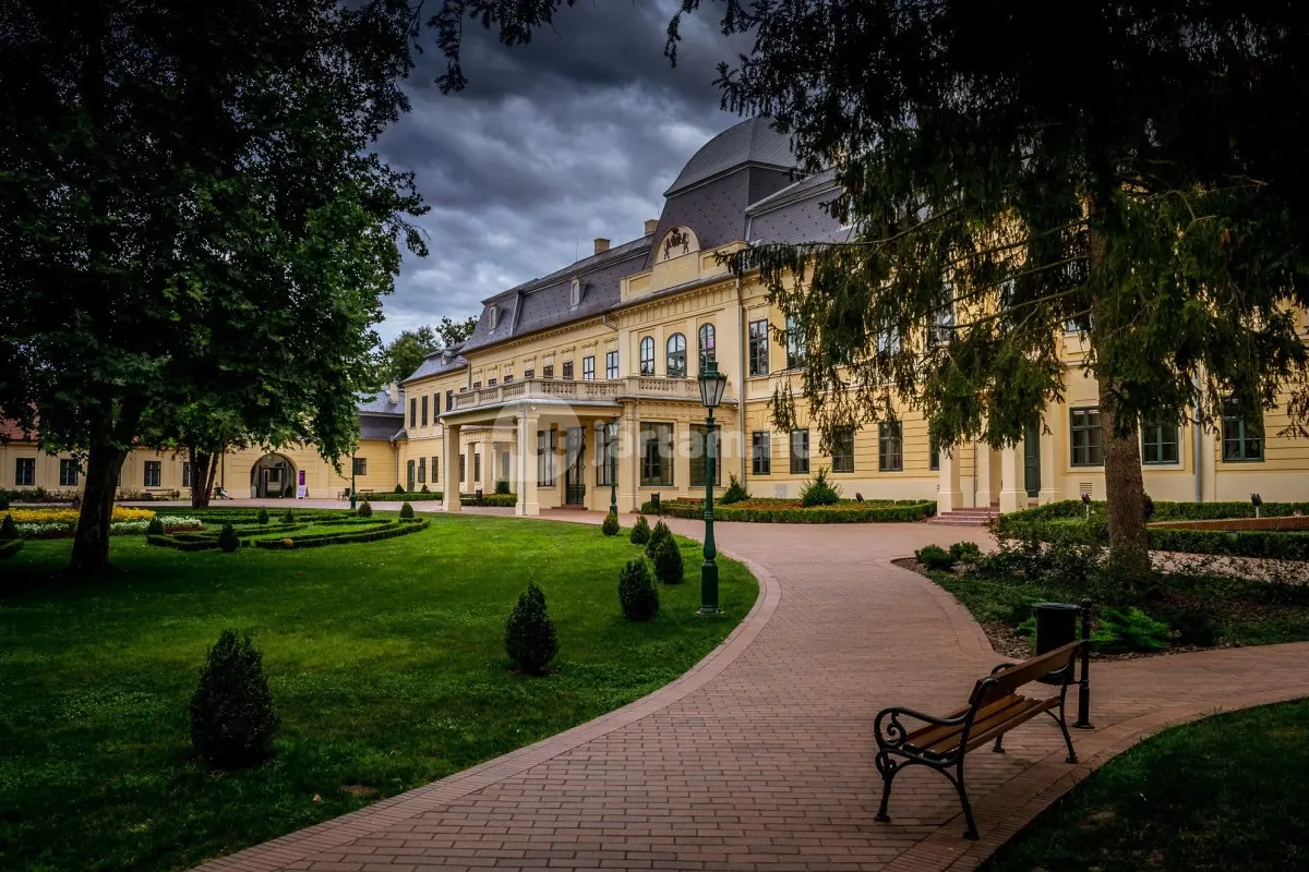 Interaktív tárlat és toronykilátó a gyulai Almásy-kastélyban