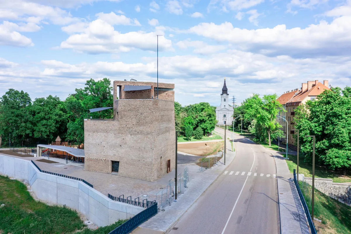 A Szolnoki Vártörténeti Látogatóközpont, ahol összeér a pihenés, a kultúra, a panoráma és a gasztronómia