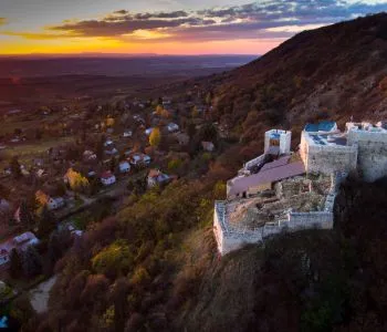 Tavaszi bakancslista: várak, nemzeti parkok és történelmi helyszínek Magyarországon