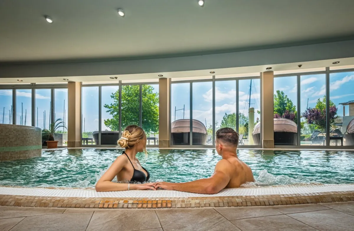Szaunaszeánszok és Balatonra néző wellness a Golden Lake Resortban