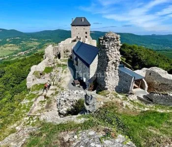 Kalandozz sejtelmes tájakon! 5 ködfátyolos túrahely őszre