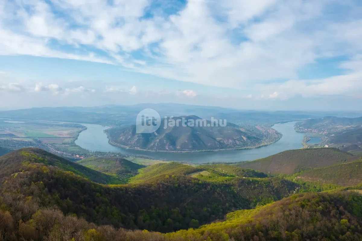 A Prédikálószékről lenyűgöző panoráma tárul elénk a Dunakanyarra