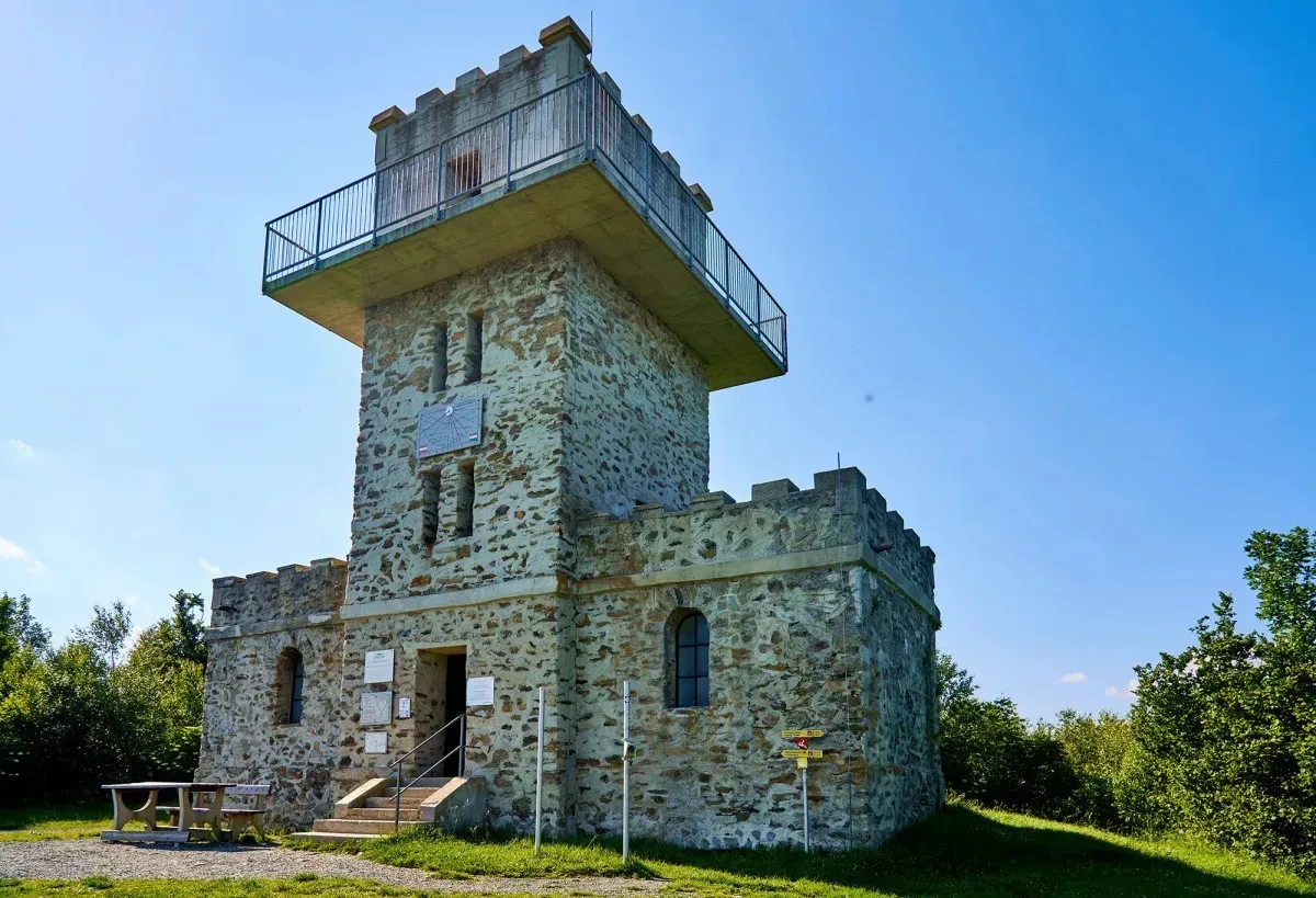 Írott-kő a vidék legmagasabb pontja