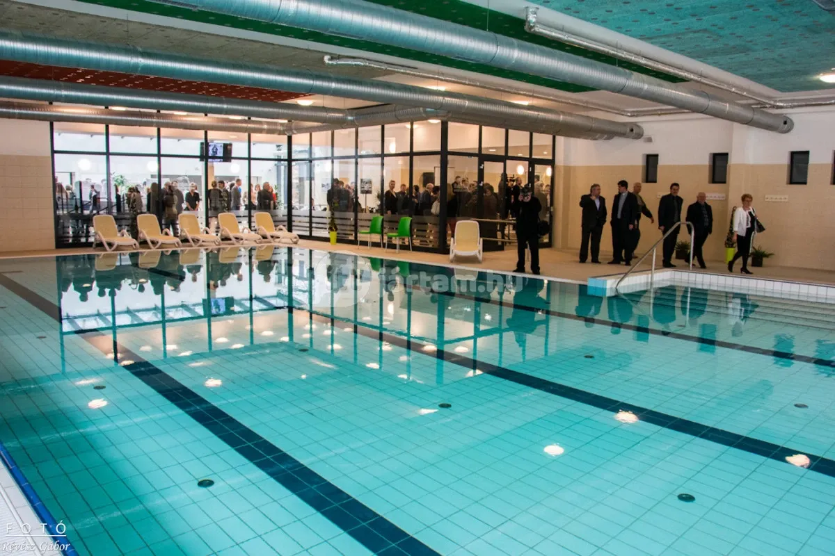 A családias léptékű Gyógyfürdő és Uszoda nyújt felejthetetlen kikapcsolódást Csongrádon
