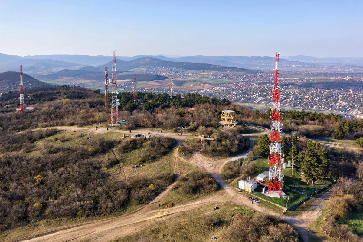 A Hármashatár-hegy tetejéről a látvány sosem unalmas