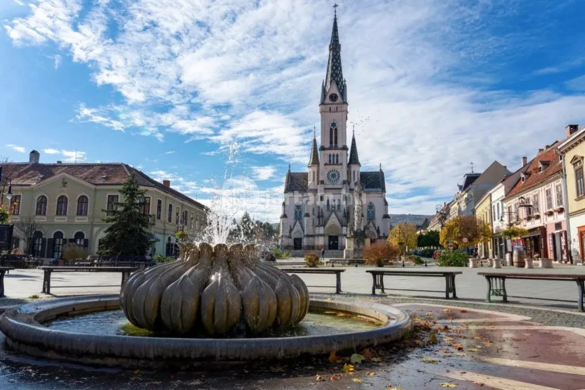 Kőszeg felfedezésének remek kiindulópontja a város Fő tere