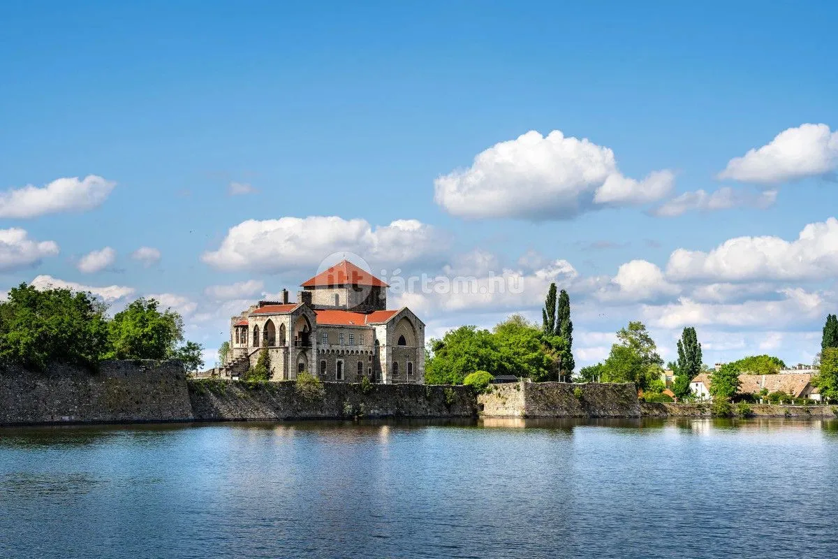 Tatai Öreg-tó, Magyarország legrégebbi mesterséges halastava
