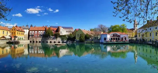 A Mátra kapujától a hagymafürdőig: 7 szépséges magyar város