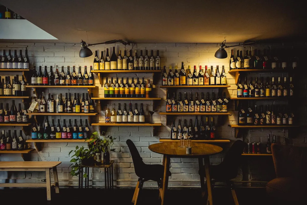 Borbár natúr borokkal 2015 óta Budapest belvárosában - Fotó: ESCA Facebook-oldala