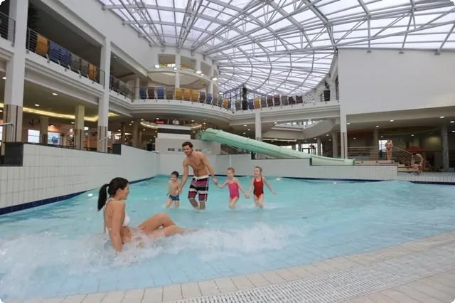 A sárvári fürdőkultúra nemcsak a gyógyvízre, de a vízi örömökre is épít