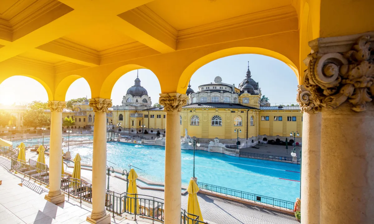 A Széchenyi Gyógyfürdő és Uszodában a mozgáskorlátozott vendégek is jól érezhetik magukat