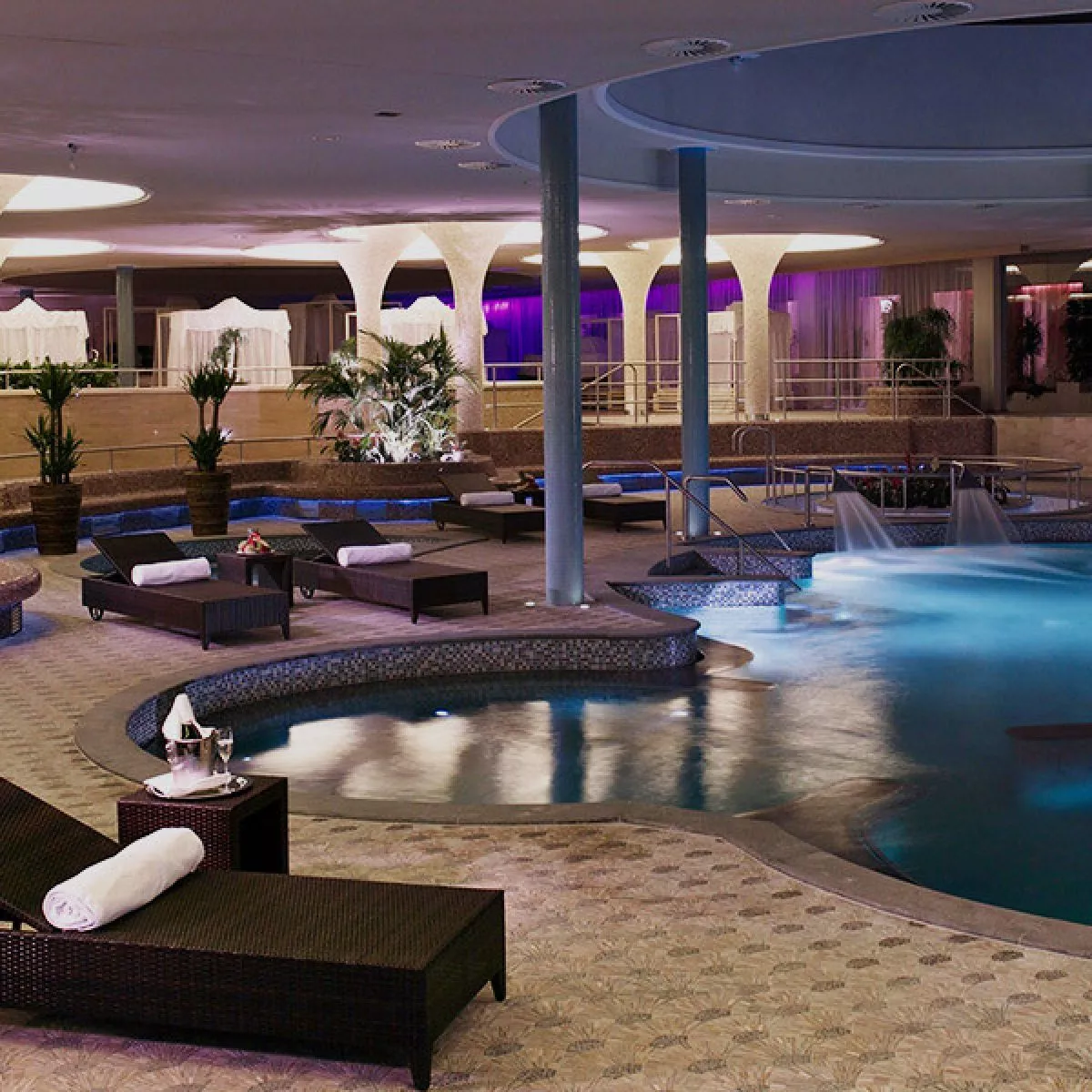 Spirit Hotel Thermal Spa - 10 000 m2 alapterületű wellness- és fürdő oázis.