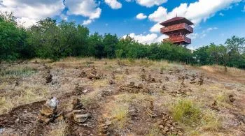 Erdők, hegyek, panorámák: 5 kilátótipp a nyárindító túrádhoz