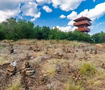 Erdők, hegyek, panorámák: 5 kilátótipp a nyárindító túrádhoz