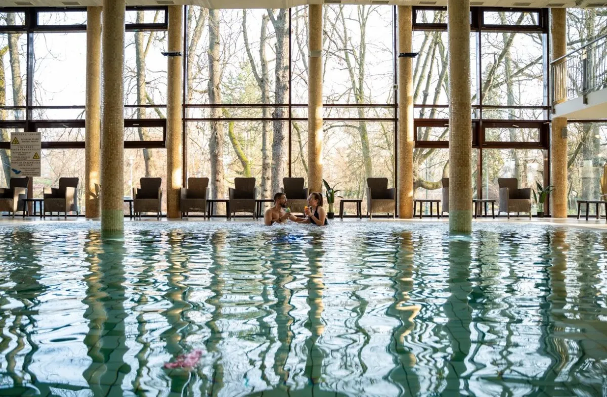 Gyulán a Wellness Hotelben kellemes illatok, halk zene és ergonomikus pihenőágyak is várnak ránk