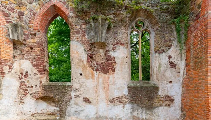 Utazás a középkorba a Balaton északi partján: 15 templomrom, amit látnod kell