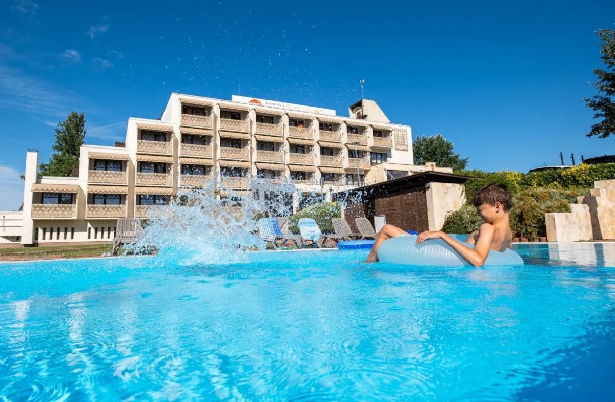 A balatonfüredi Hotel Margaréta tökéletes alternatívát kínál a zsúfolt strandok helyett