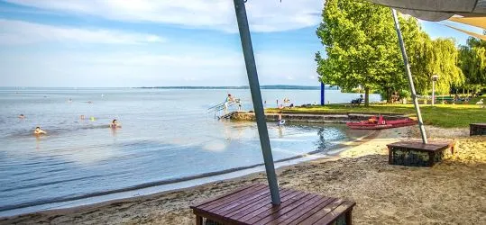 Négy strand, négy balatoni élmény – Keszthely új korszakot nyit a strandkultúrában