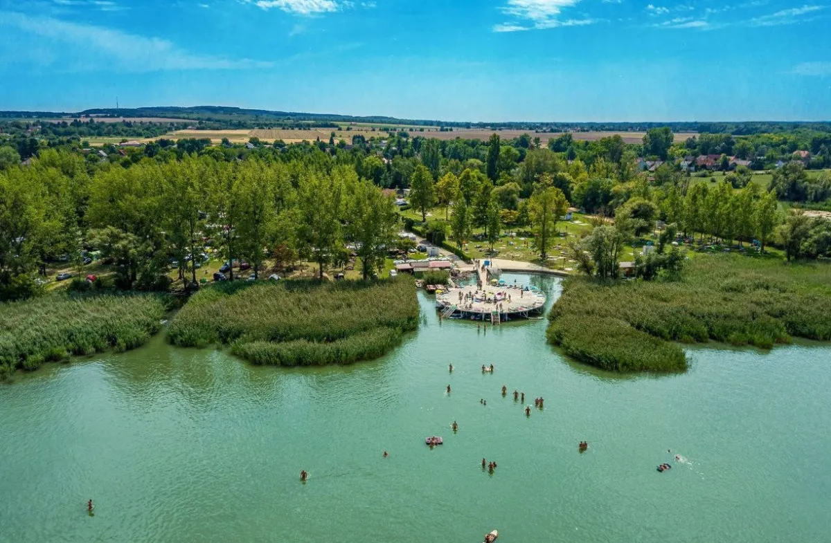 Balatoni szállodák saját stranddal - Balatontourist Berény Naturista Kemping (Balatonberény)