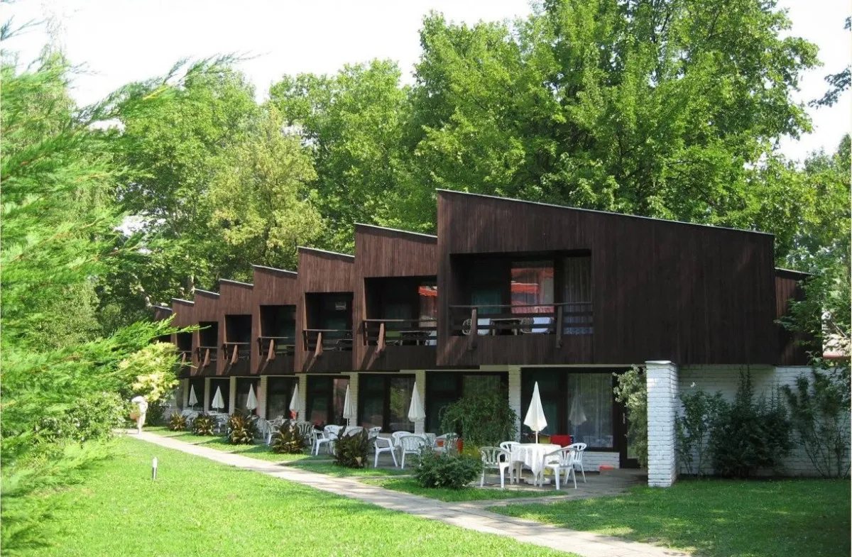 Balatoni szállodák saját stranddal - Hotel Melis*** (Balatonlelle)