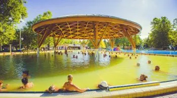 Nyári strandkörkép: 10 hazai fürdő hatalmas kültéri vízfelülettel