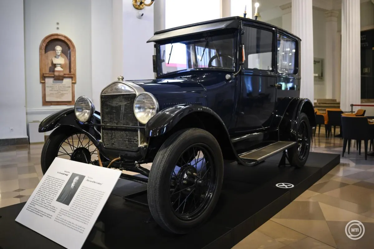 Budapest, 2026. július 29. Ford-T modell az Amerikai álom - Magyarok az Egyesült Államokban 1776-2026 című kiállítás megnyitóján a Magyar Nemzeti Múzeumban 2026. július 29-én. MTI/Bodnár Boglárka