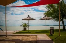 Csillagos 5-ös strandok a Balaton partján - idén nyáron ki ne hagyd!