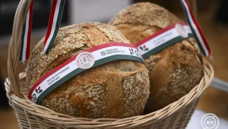 Idén a Bíborfehér lett Magyarország tortája, a Pilisi Pityókás pedig a Szent István-napi kenyér