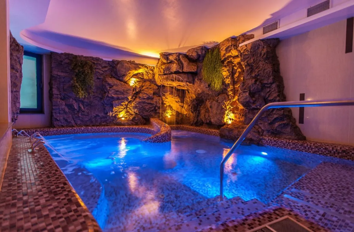 A siófoki Prémium Hotel Panoráma wellness részlege jól jön azoknak, akik elsején nem szeretnének sietve összepakolni