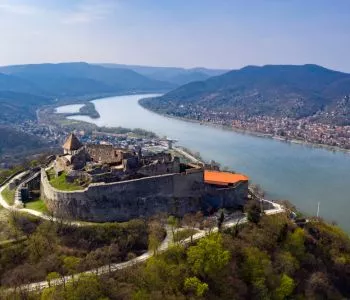 Izgalmas látnivalók Budapesttől csupán egyórányira