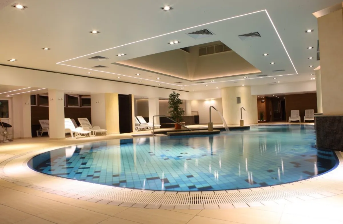 A hévízi Palace Hotelben a karácsonyi ízek mellett élvezheted a víz érintését is