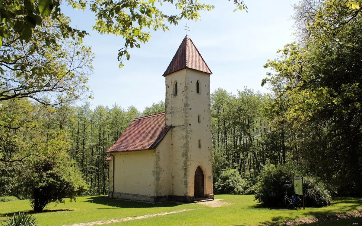 Szentháromság-templom Veleméren.